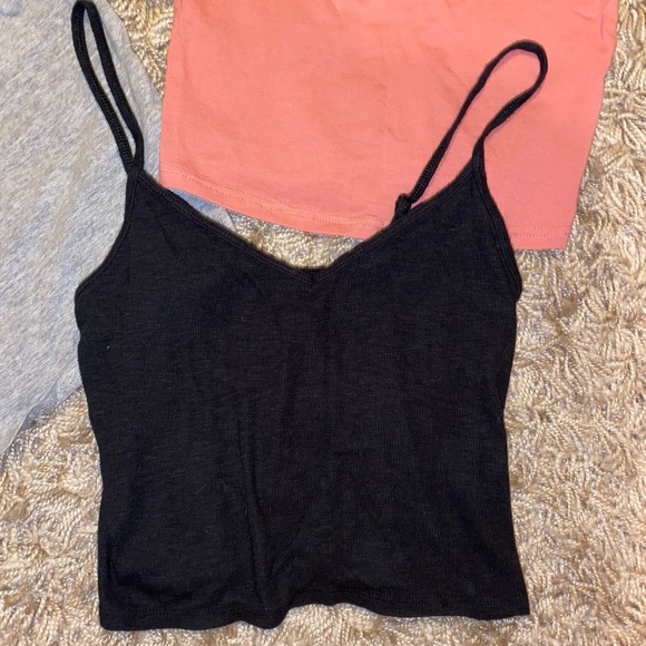 Tank Bundle - 3/$25✨ - Picture 2 of 8